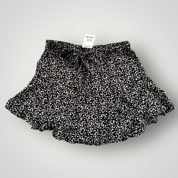 KIRIOUS LOS ANGELES Pants - 🎉5 for $45🎉 New Kirious shorts size M